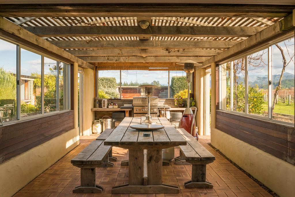 Straw Lodge Vineyard And Boutique Lodging Renwick Экстерьер фото