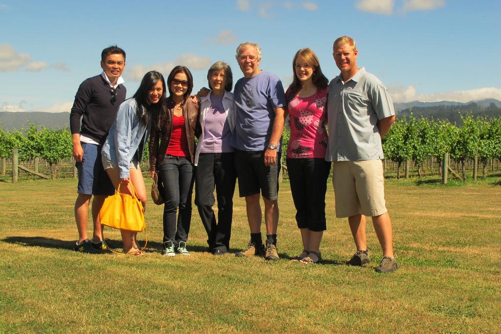 Straw Lodge Vineyard And Boutique Lodging Renwick Экстерьер фото